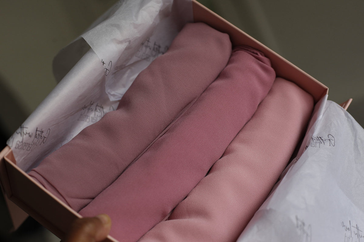 Hints of Pink, Luxury Chiffon Hijab Eid gifts box, a beautiful hijab box, Hijab magnet, Beautiful Gold foil label box with magnet closing