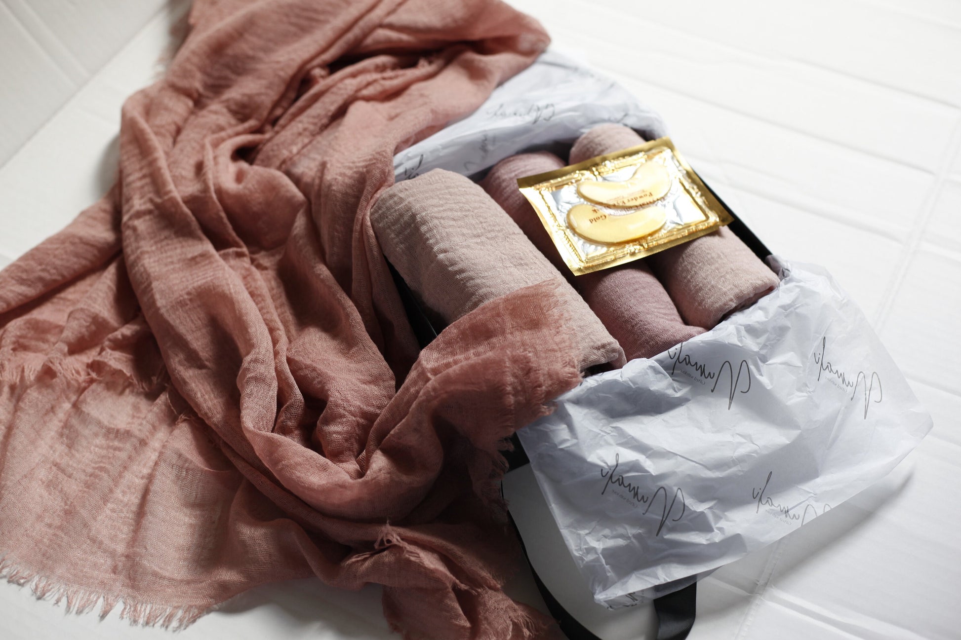 Elegant Eid Gift Box, 4 Nude crinkle Hijabs with 'Eid Mubarak' Gold Foiled gift box , hijab box for eid gifting, Hijab box for eid