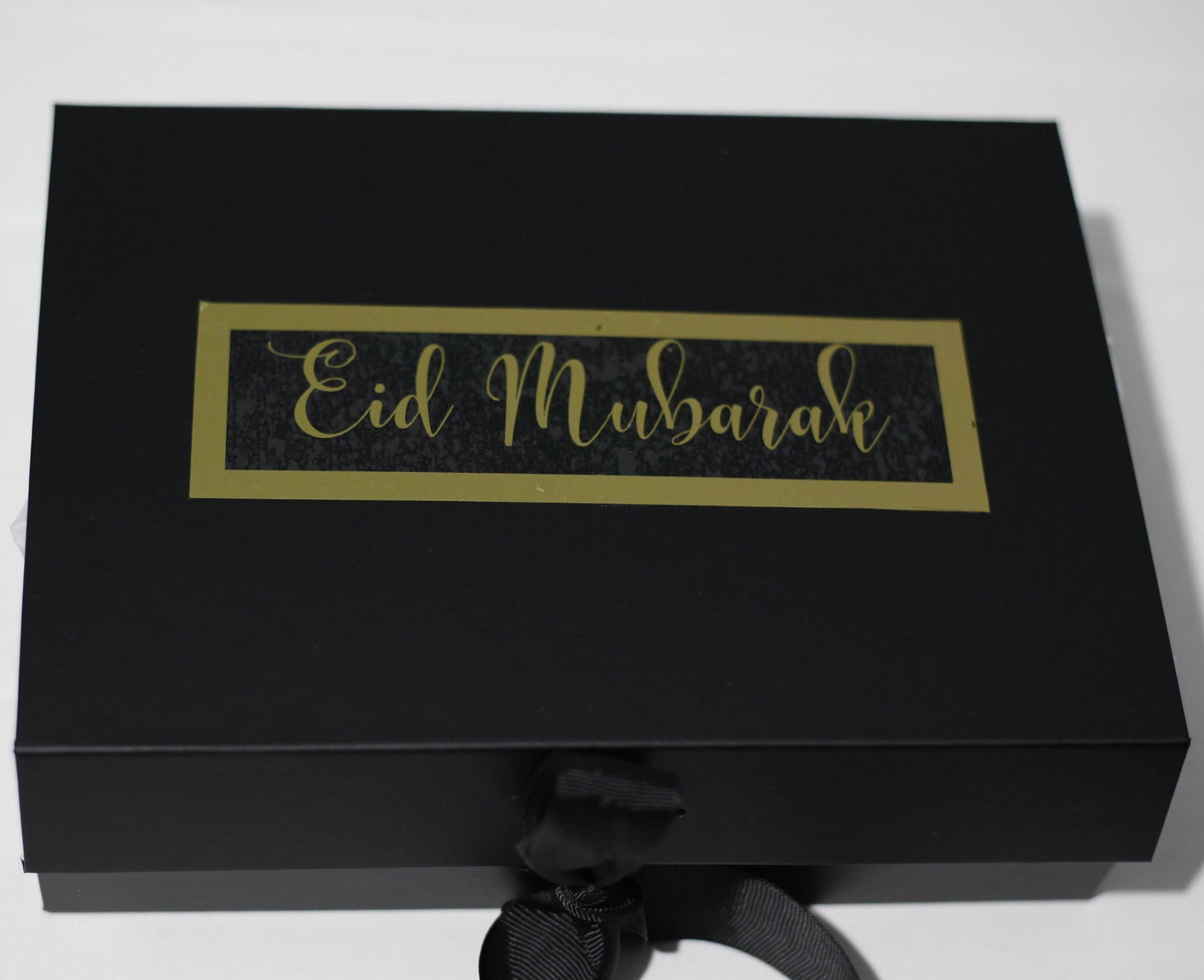 Elegant Eid Gift Box, 4 Nude crinkle Hijabs with 'Eid Mubarak' Gold Foiled gift box , hijab box for eid gifting, Hijab box for eid